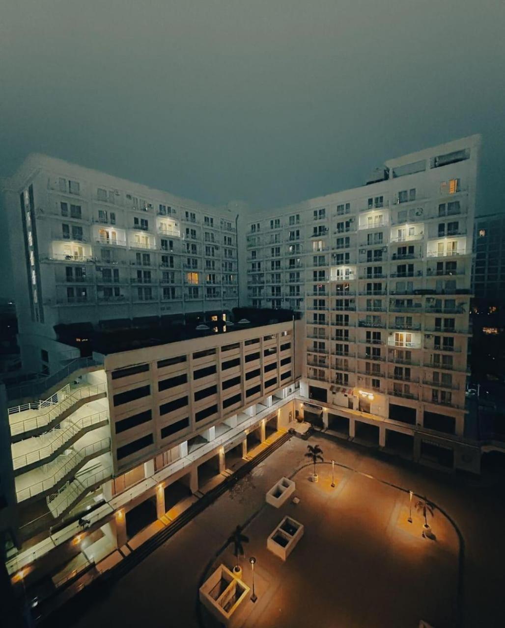 Dolphin Inn & Suites Manhattan Lucknow Exterior photo